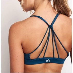 ALO Yoga Glow Bra